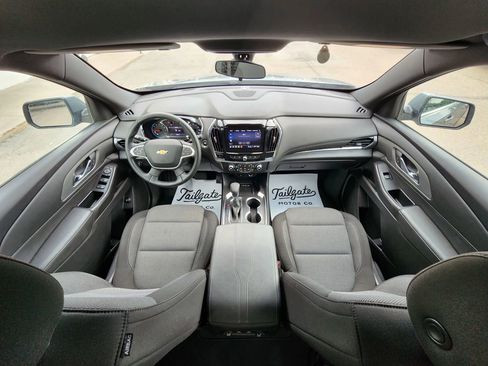 Used 2023 Chevrolet Traverse LT w/ LPO, Cargo Package AWD/4WD image 19