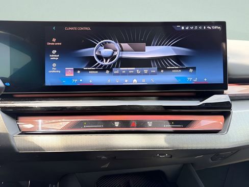 Certified 2026 BMW 550e xDrive w/ Executive Package AWD/4WD image 17