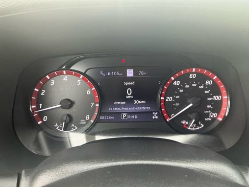 Used 2022 Nissan Frontier PRO-4X w/ Technology Package AWD/4WD image 19