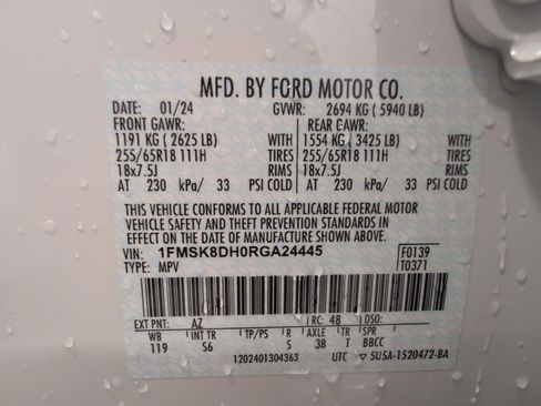 Used 2024 Ford Explorer XLT w/ Equipment Group 202A AWD/4WD image 29