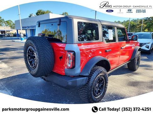 Certified 2022 Ford Bronco Wildtrak image 3