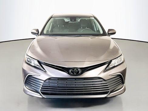 Used 2023 Toyota Camry LE image 2