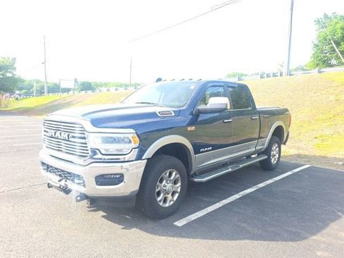Used 2019 RAM 2500 Laramie AWD/4WD image 2