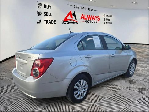 Used 2013 Chevrolet Sonic LS FWD image 6