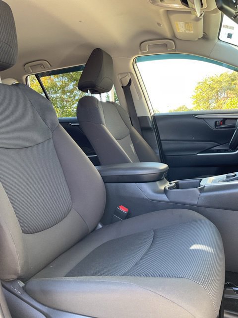 Used 2024 Toyota RAV4 LE AWD/4WD image 18