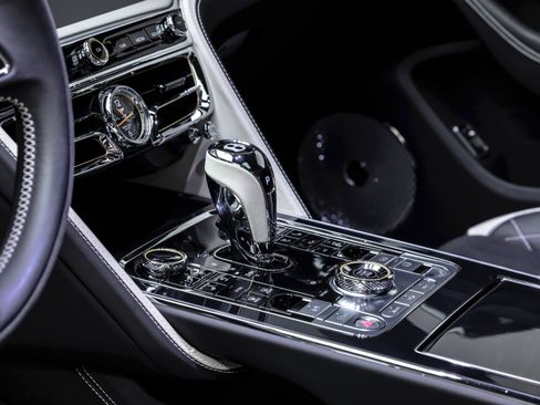 Used 2024 Bentley Flying Spur W12 AWD/4WD image 79