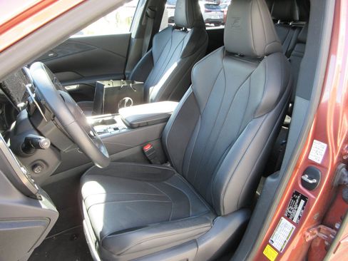Used 2023 Lexus RX 500h F Sport w/ Cold Area Package AWD/4WD image 21