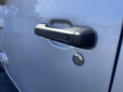 Used 2023 Jeep Wrangler Sport S image 12