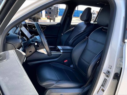 Used 2024 Mercedes-Benz GLC 300 GLC 300 image 8