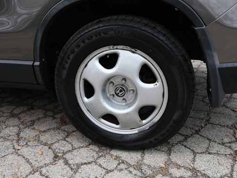 Used 2010 Honda CR-V LX image 10