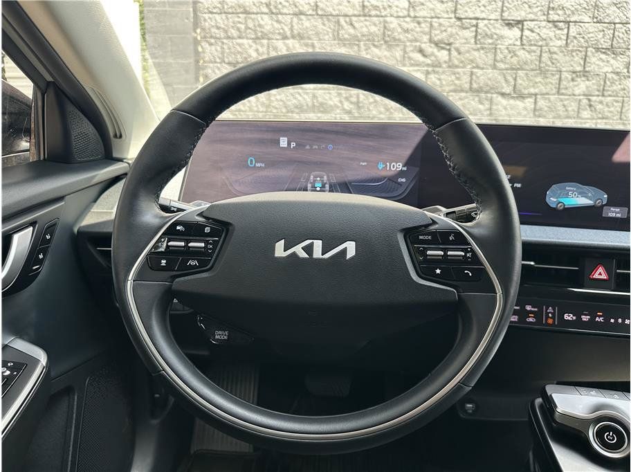 Used 2024 Kia EV6 Light AWD/4WD image 19