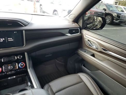 Used 2023 GMC Yukon Denali image 14