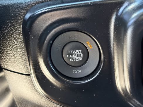 Used 2022 Jeep Wrangler Unlimited Rubicon 4xe w/ Cold Weather Group AWD/4WD image 24