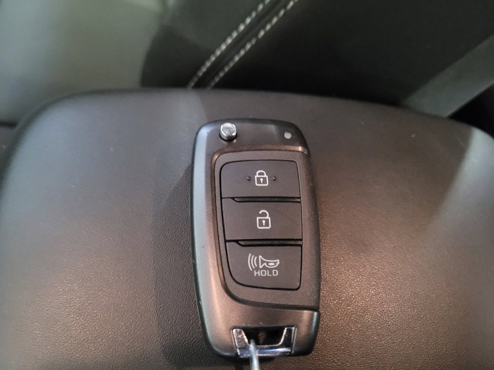 Used 2020 Hyundai Venue SEL w/ Convenience Package FWD image 32