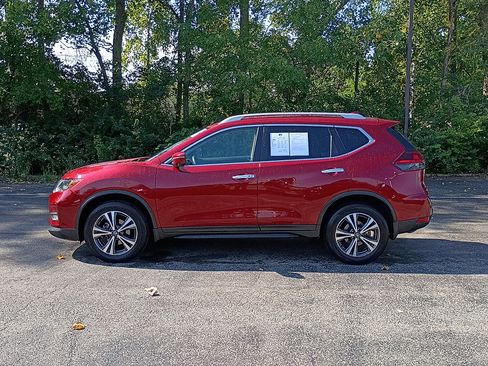 Used 2019 Nissan Rogue SV w/ Premium Package AWD/4WD image 6