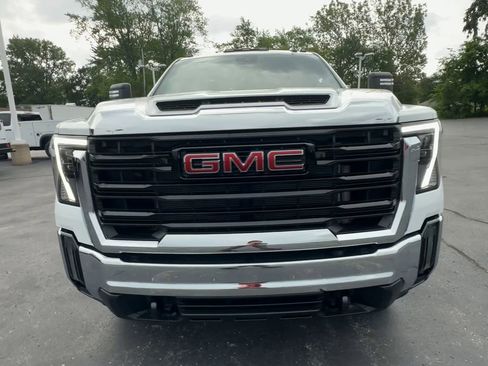 New 2025 GMC Sierra 2500 Pro w/ Convenience Package image 3
