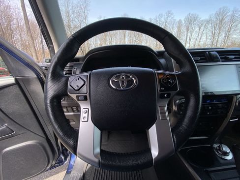 Used 2023 Toyota 4Runner Limited image 27