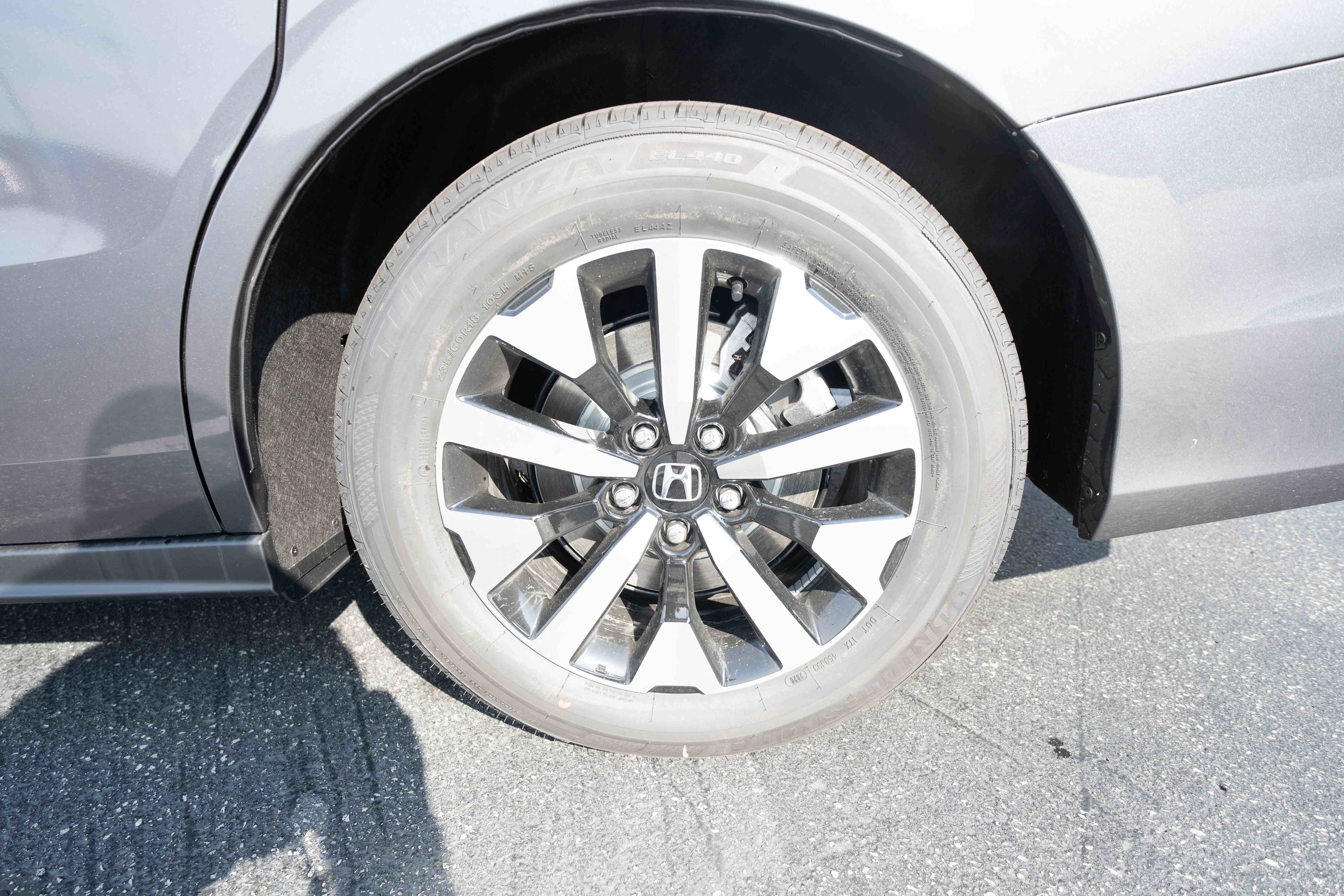 New 2027 Honda Odyssey EX-L image 30