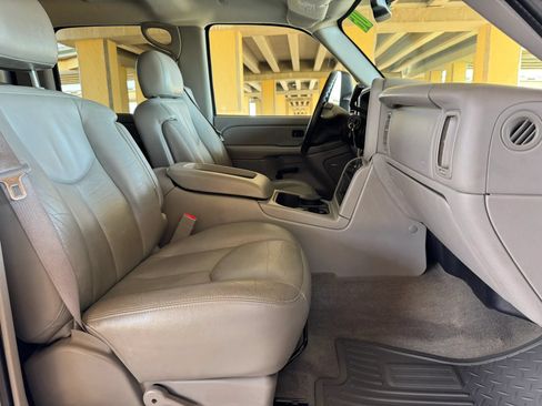 Used 2006 Chevrolet Silverado 2500 LT RWD image 27