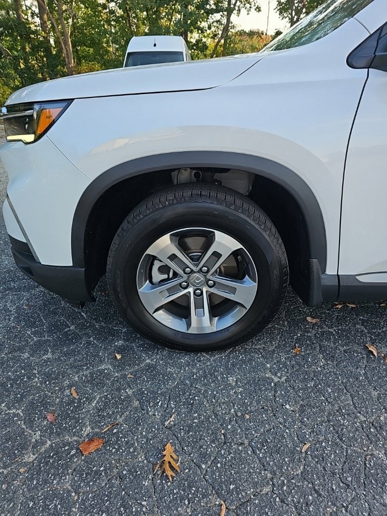 Used 2025 Honda Pilot EX-L image 5