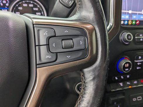 Used 2022 Chevrolet Silverado 3500 High Country AWD/4WD image 32