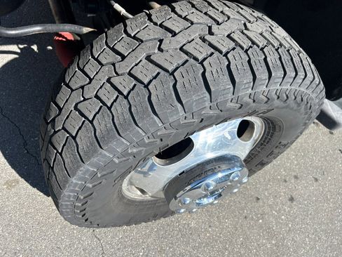 Used 2009 Ford F350 4x4 Crew Cab DRW Super Duty image 10