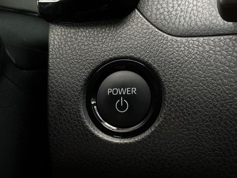 Used 2026 Toyota Camry SE FWD image 30