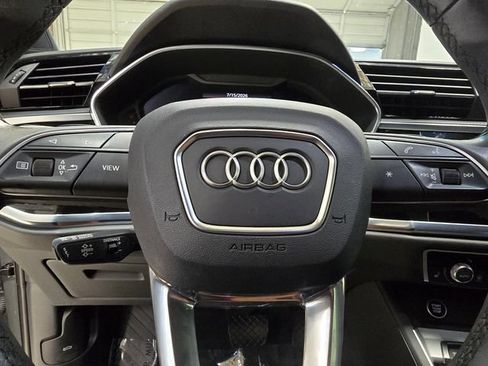 Used 2021 Audi Q3 2.0T Premium Plus w/ Premium Plus Package AWD/4WD image 12