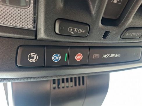 Used 2025 Chevrolet Silverado 1500 ZR2 w/ Technology Package image 26