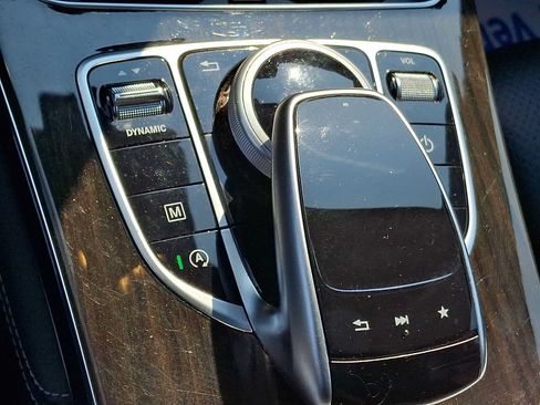 Used 2018 Mercedes-Benz GLC 300 4MATIC image 20
