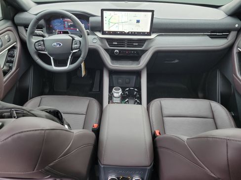New 2026 Ford Explorer Platinum image 26