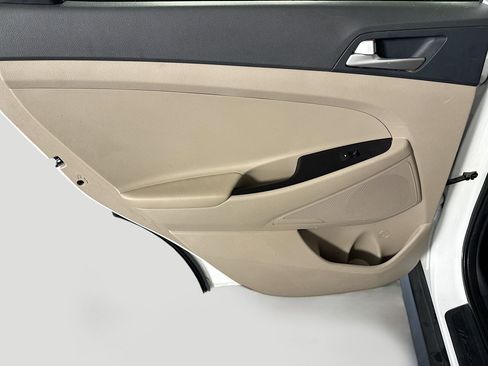 Used 2021 Hyundai Tucson SE image 25