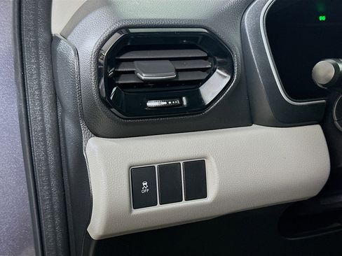 Used 2023 Honda Pilot LX image 10
