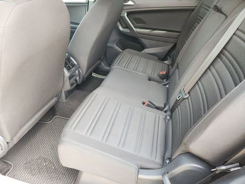 Used 2024 Volkswagen Tiguan S image 28