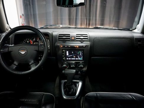 Used 2009 HUMMER H3 Alpha image 10