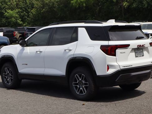 New 2026 GMC Terrain AT4 AWD/4WD image 6