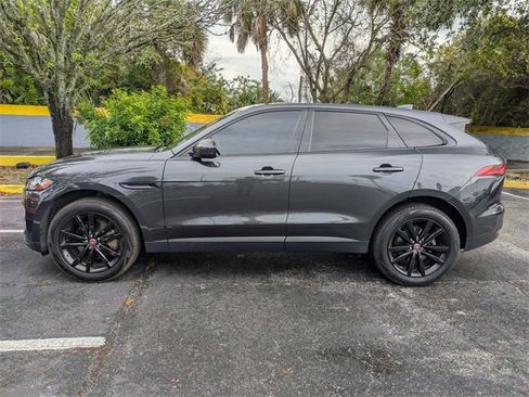 Used 2017 Jaguar F-PACE Prestige image 8