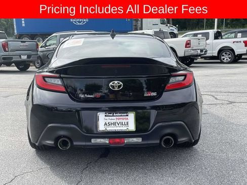 Used 2025 Toyota GR86 Premium RWD image 4
