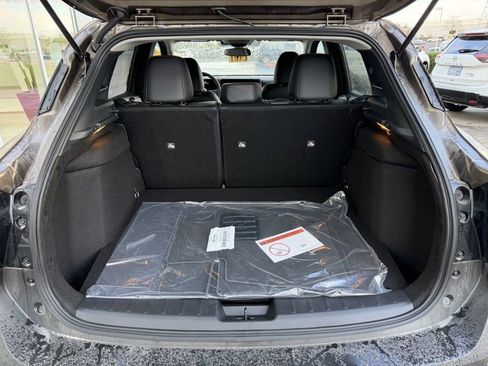 New 2026 Nissan Kicks SR w/ Cold Weather Package image 10