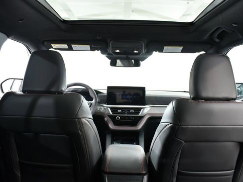 New 2026 Ford Explorer ST-Line w/ ST-Line Street Pack AWD/4WD image 17