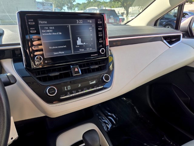 Used 2021 Toyota Corolla LE FWD image 32