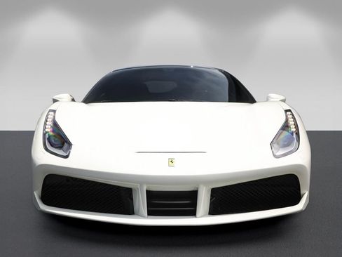 Certified 2019 Ferrari 488 GTB RWD image 8