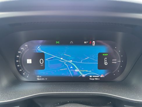 Used 2023 Volvo C40 P8 Recharge Ultimate image 16