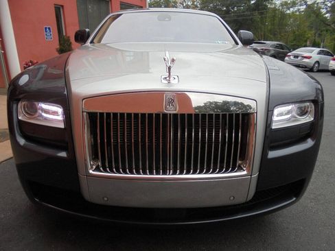 Used 2011 Rolls-Royce Ghost RWD image 48