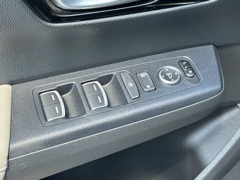 Used 2025 Honda CR-V EX-L image 13