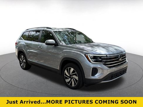 Used 2024 Volkswagen Atlas SE AWD/4WD image 1