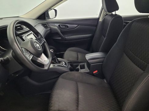 Used 2019 Nissan Rogue S image 17