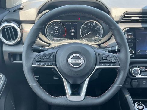 New 2025 Nissan Versa SR w/ Trunk Package image 20