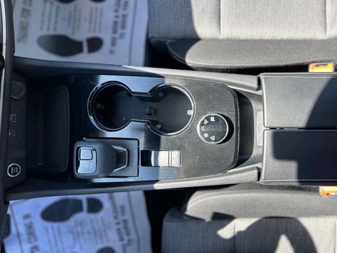 Used 2023 Nissan Rogue SV image 15