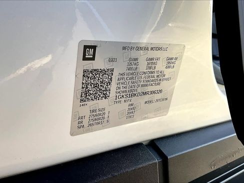 Used 2021 GMC Yukon SLT w/ SLT Premium Package image 37